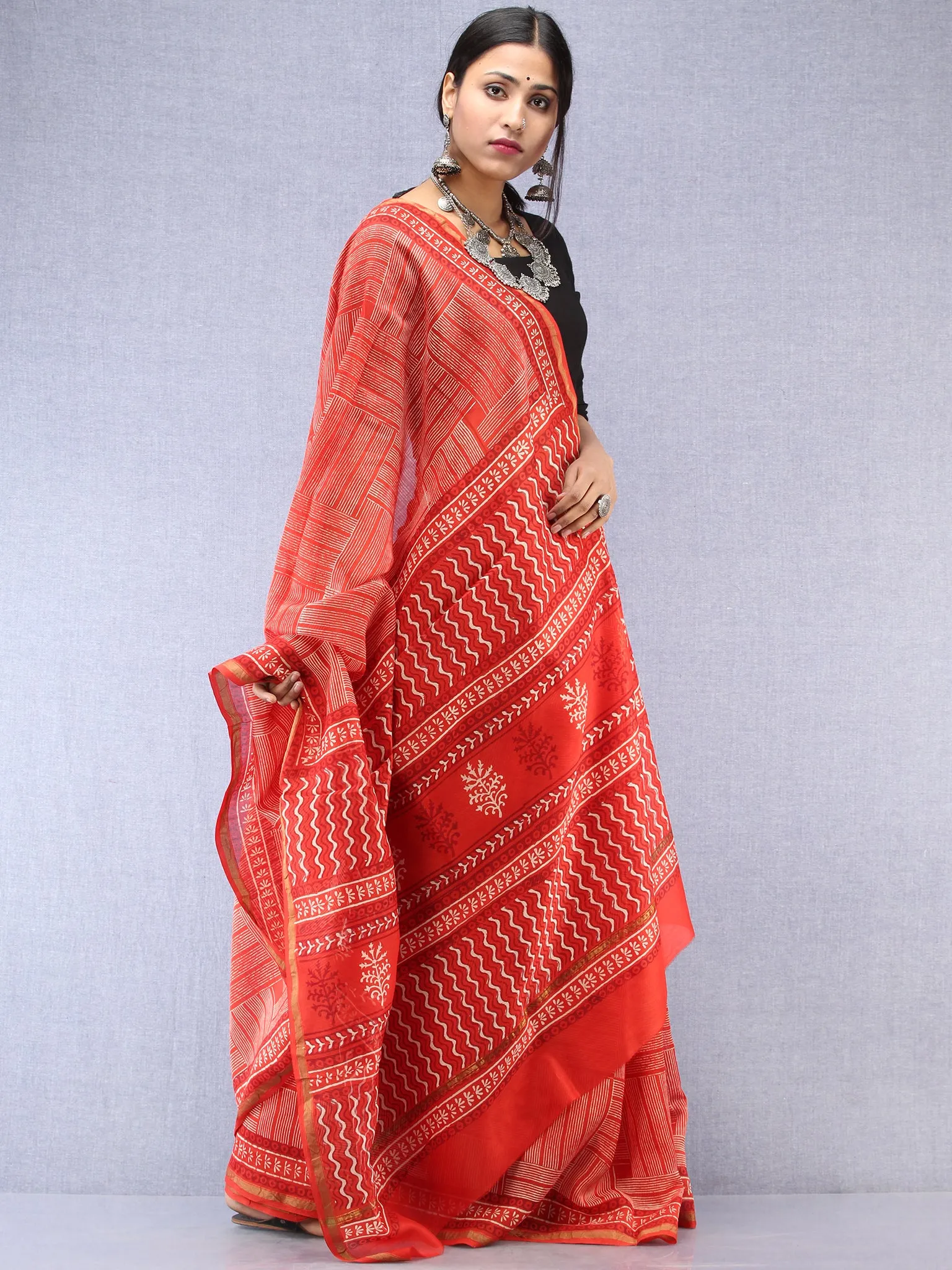 Red Ivory Hand Block Printed Maheshwari Silk Saree With Zari Border - S031704529