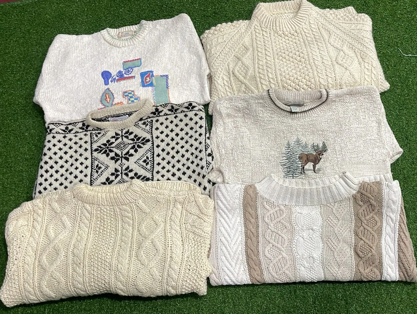 Unbranded cable knit sweaters 12 pcs