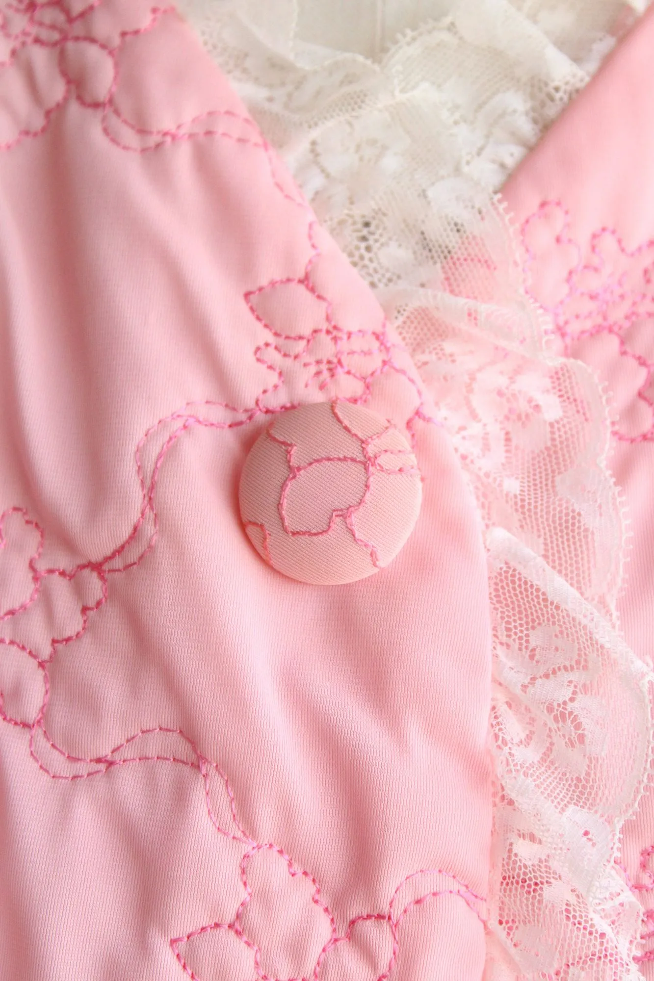 Vintage 1960s Pink Quilted Bed Jacket by Vanity Fair