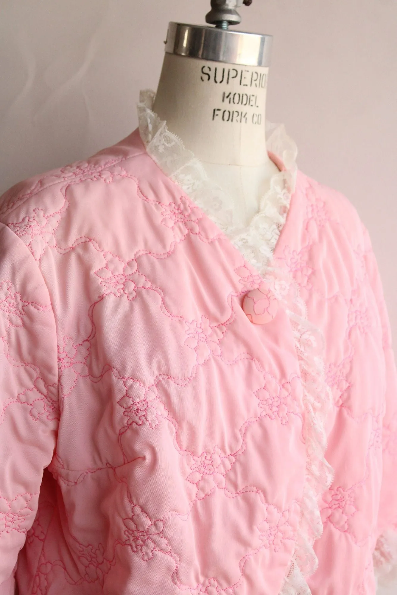 Vintage 1960s Pink Quilted Bed Jacket by Vanity Fair