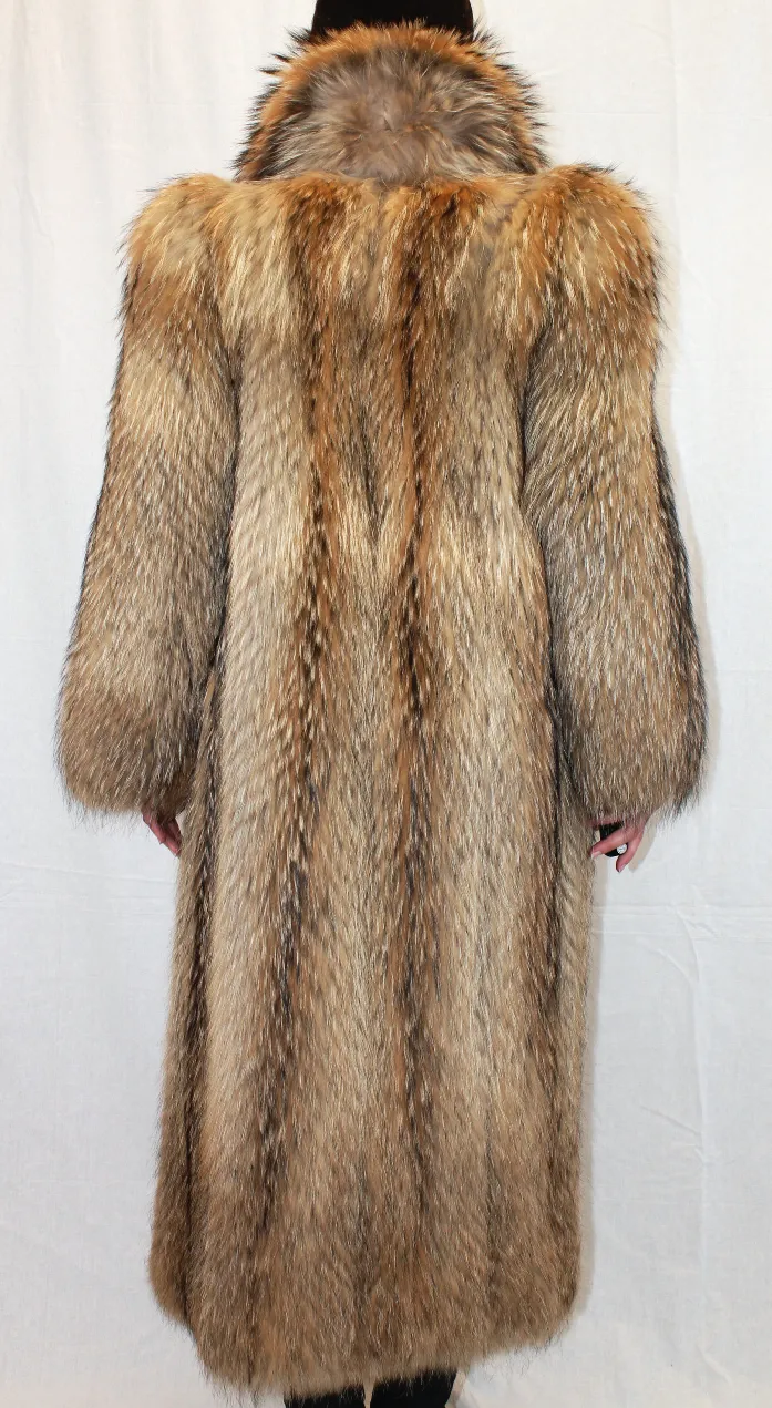 Vintage Finnish Raccoon Fur Coat -L | Feathered | Lightweight Design