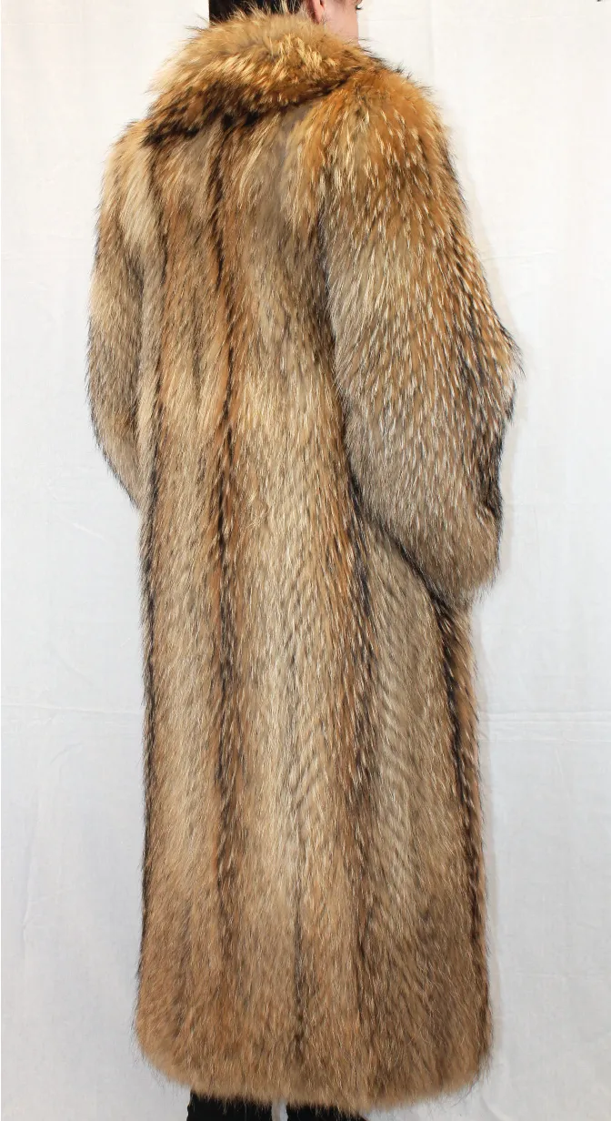 Vintage Finnish Raccoon Fur Coat -L | Feathered | Lightweight Design